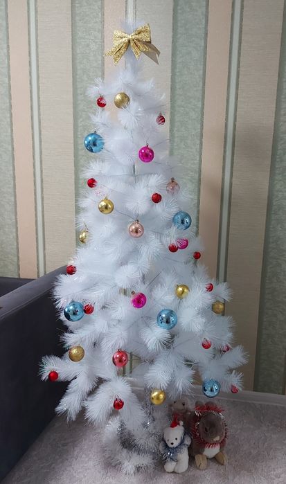 Белоснежный Елка