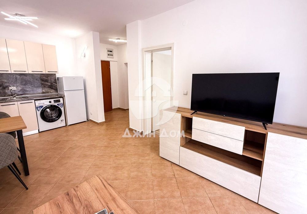 Продава се Двустаен апартамент в к.к. Слънчев бряг - 65 кв.м за 1231 €/кв.м - Снимка #3