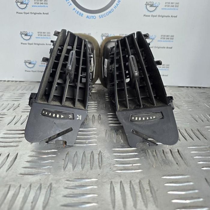 Grila ventilatie mijloc stanga dreapta fata Opel Astra J Facelift