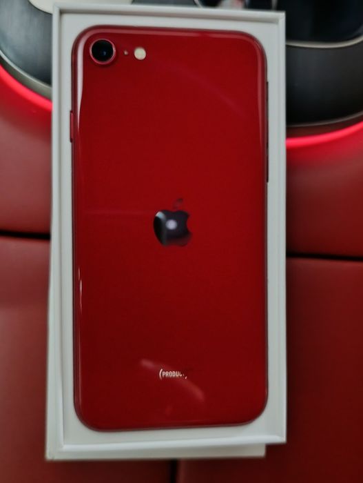 iPhone SE в отличном состоянии