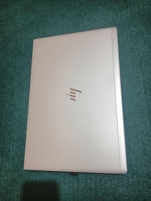 Noutbuk sotiladi srochni