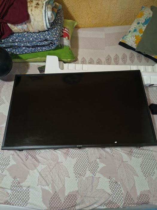 Vând televizor HD ultra 4k marca vortex