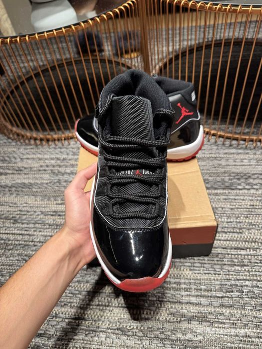 Jordan 11 Retro "Bred" 42.5EUR Мъжки Кецове + Кутия