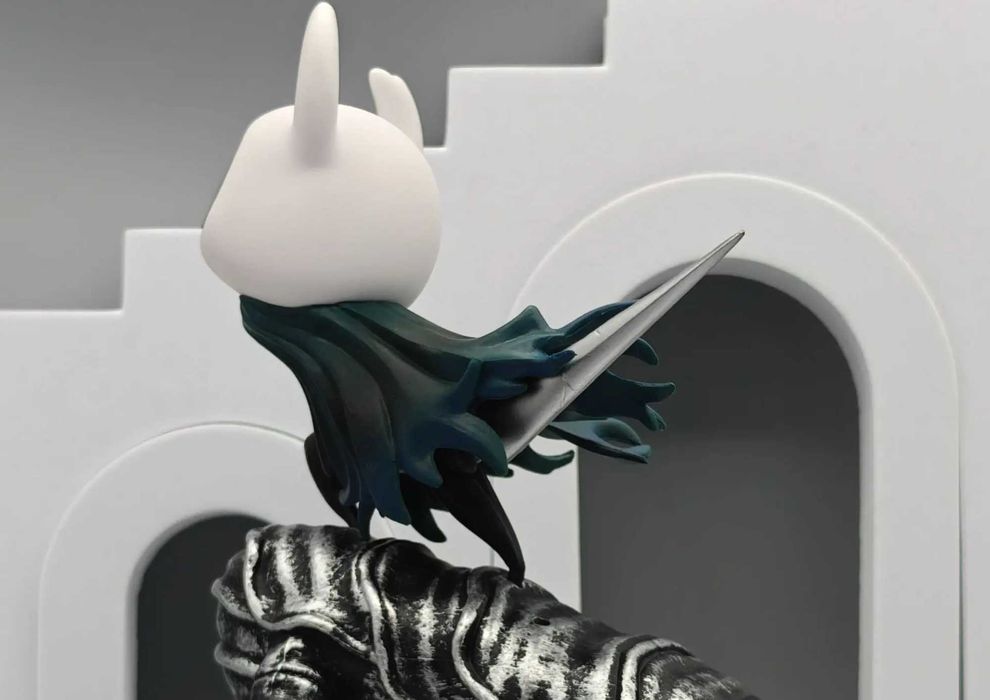 фигурка Шершня из серии Hollow Knight