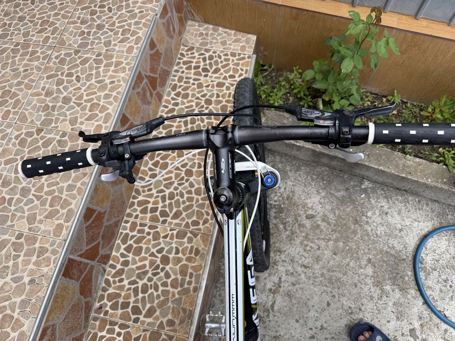 MTB Univega 26 - RockShox Recon Gold (aer) - Shimano XT - stare foarte bună