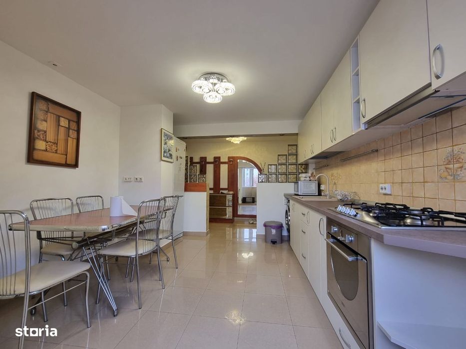 Apartament cu 4 camere de inchiriat in zona Vatra Luminoasa
