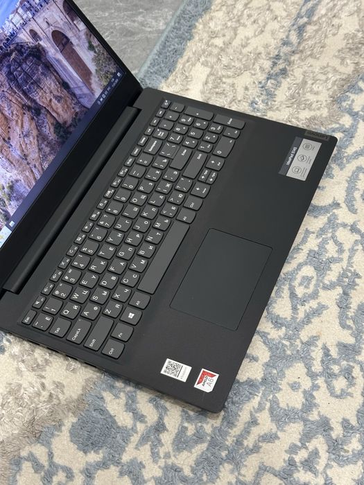 Ноутбук Lenova / Ленова