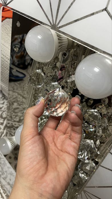 Продам люстру для зала