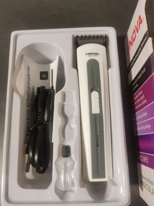 Mașină de tuns barbă și părul. , cu acumulator.