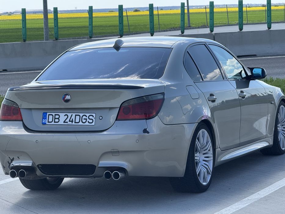 Bmw e60 525i.