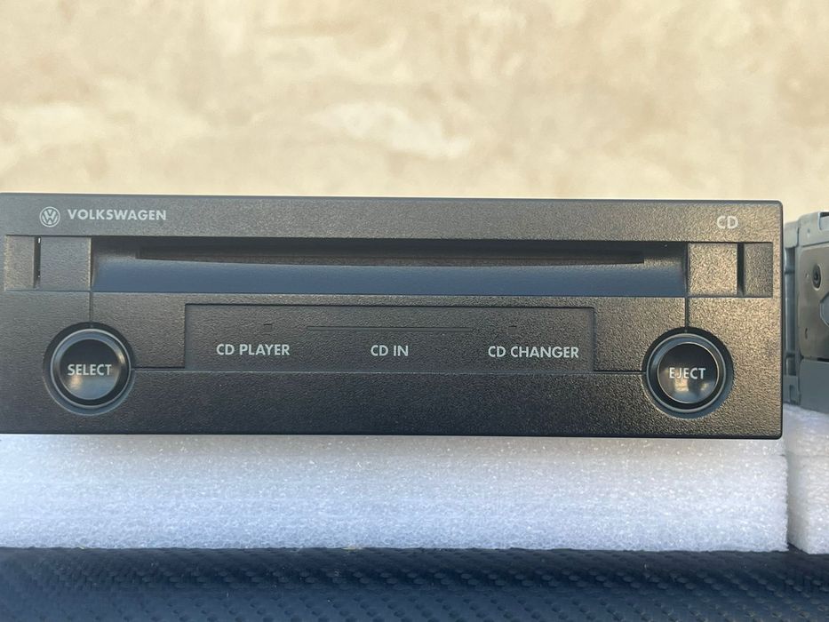 Штатный оригинал магнитофон