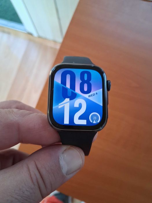 Продавам смарт часовник Huawei Watch Fit 4