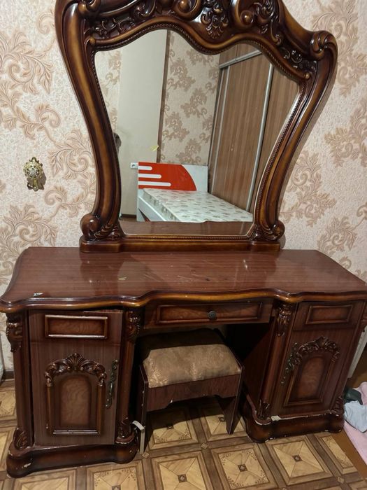 Продается хорошая мебель