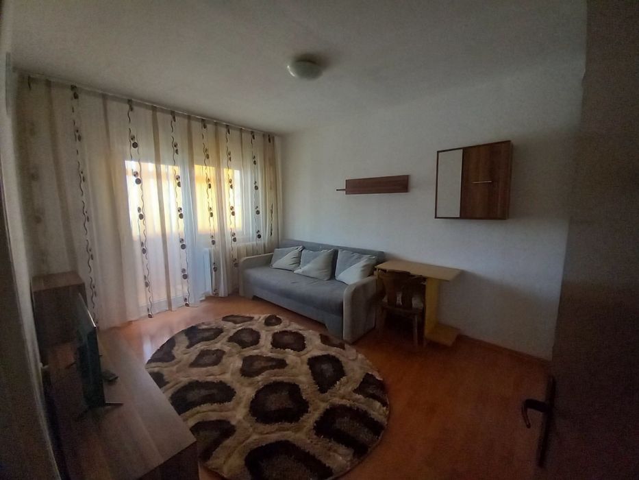 Garsoniera centru Mioveni si aproape de poarta 8 Dacia