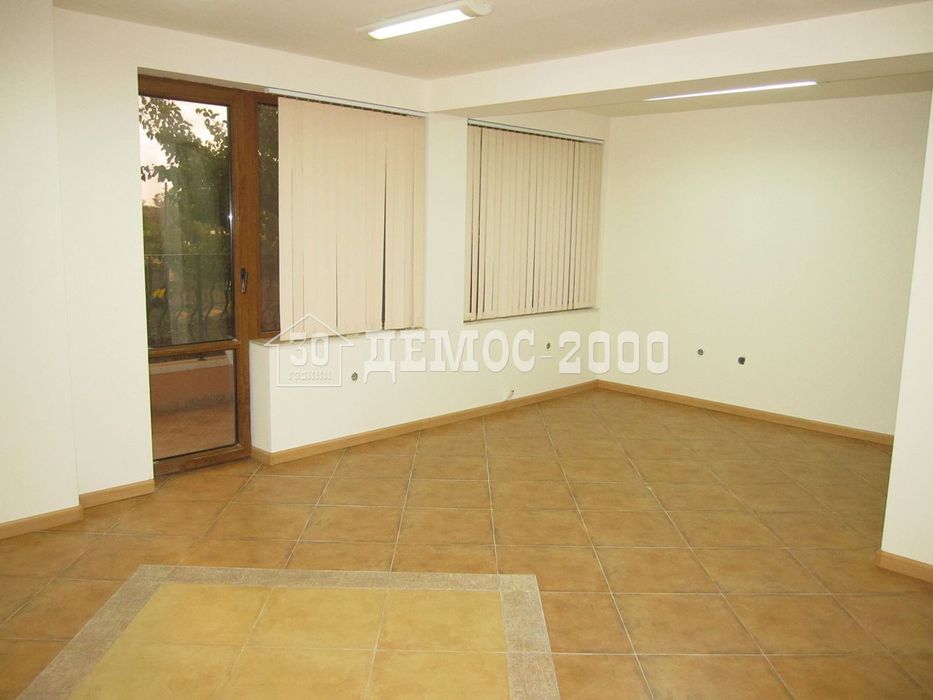 Дава се под наем Офис в Варна, Левски - 140 кв.м за 612 € - Снимка #5