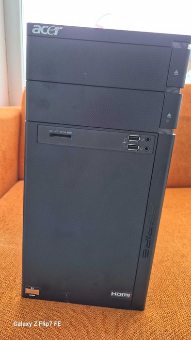 Настолен компютър Acer