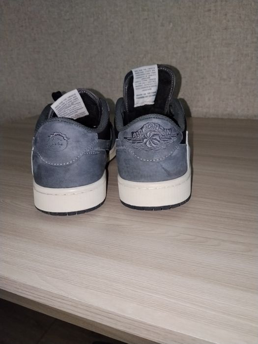 Продам Nike AJ 1 low Travis Scott