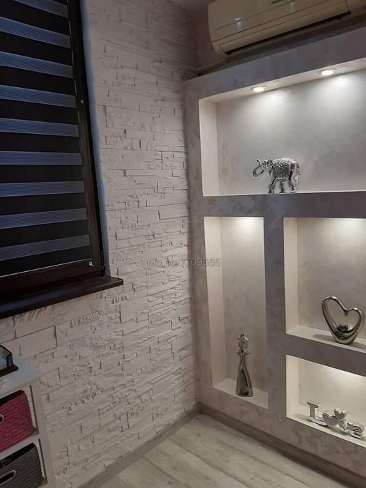 Продава се Четиристаен апартамент в Бургас, Възраждане - 100 кв.м за 1699 €/кв.м - Снимка #3