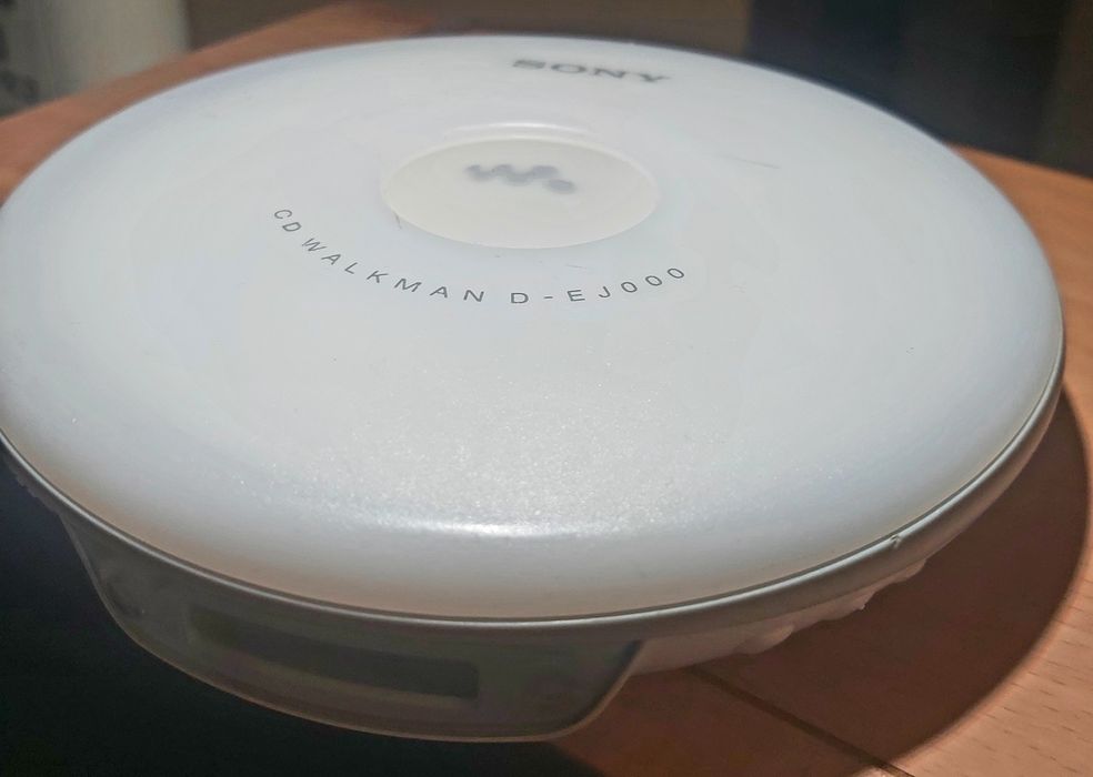 Sony Walkman D-EJ000 CD Player Portabil – Stare Excelentă, Funcțional