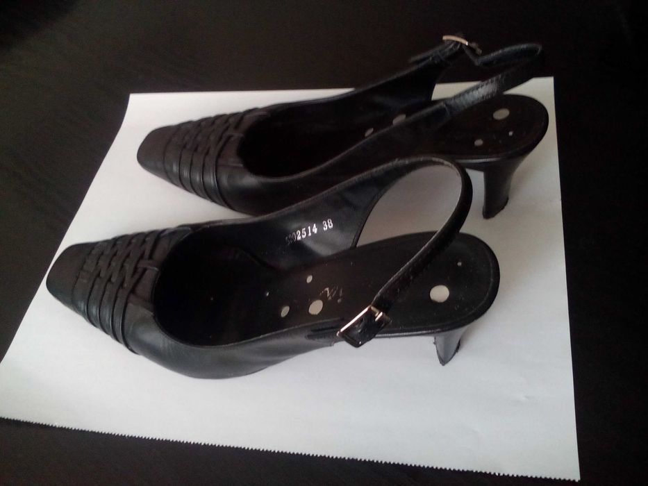 Продавам дамски обувки