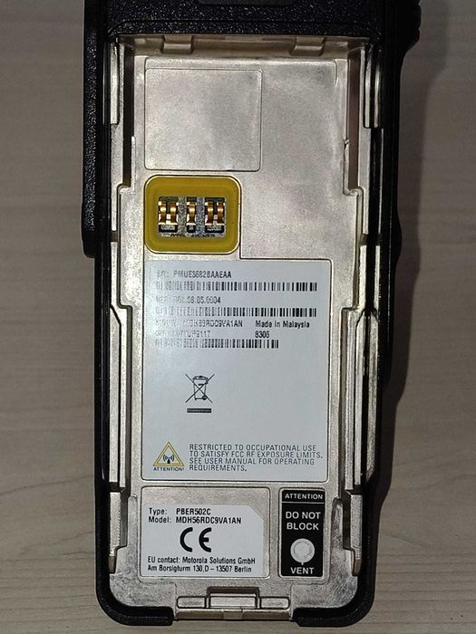 Statie Radio Motorola DP4400e MotoTRBO UHF, noua, necesita acumulator