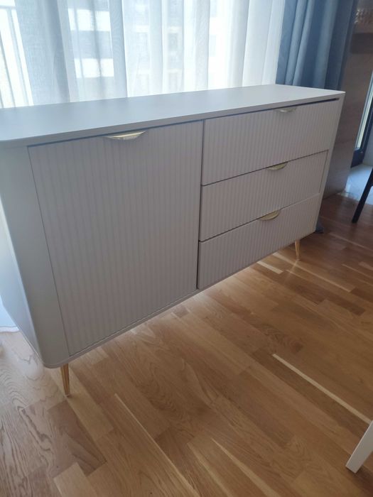 White gold detailed dulap