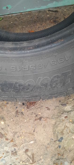 Продаётся  шины  195 . 65 R 15