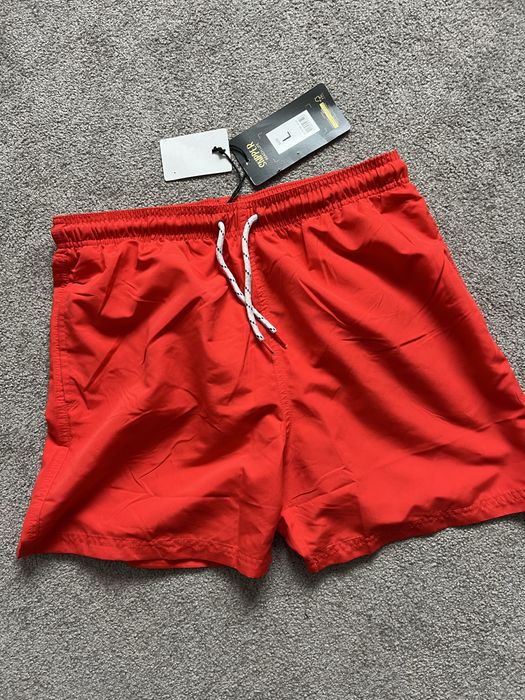 Нови плувни шорти