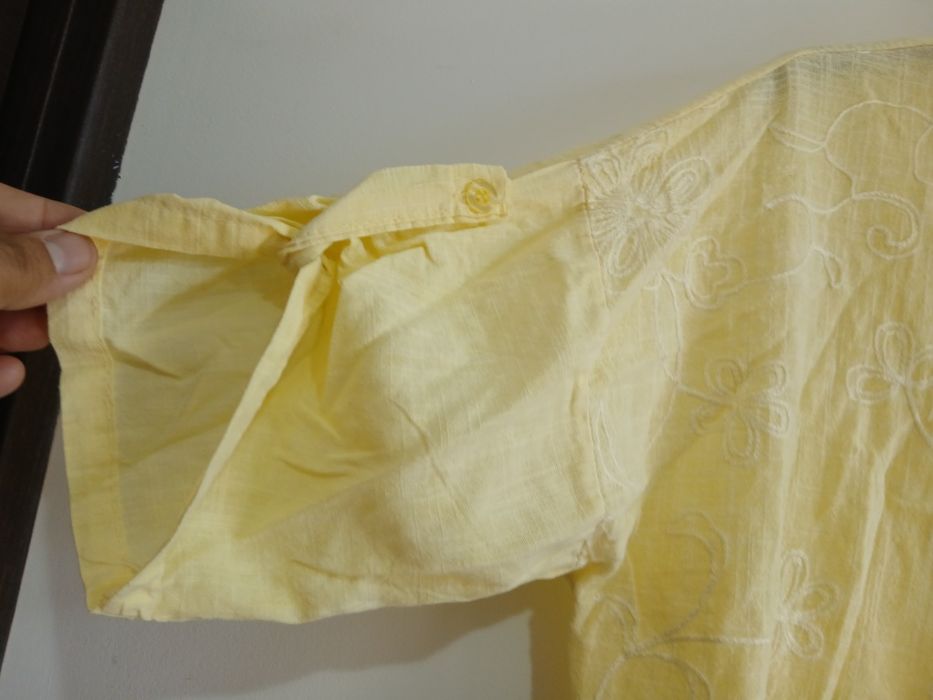 Bluza de vara marimea M pentru fete/femei in stare perfecta
Dimensiuni
- latimea intre umeri 65 cm
- latimea intre axile 55 cm
- circumferinta talie 1