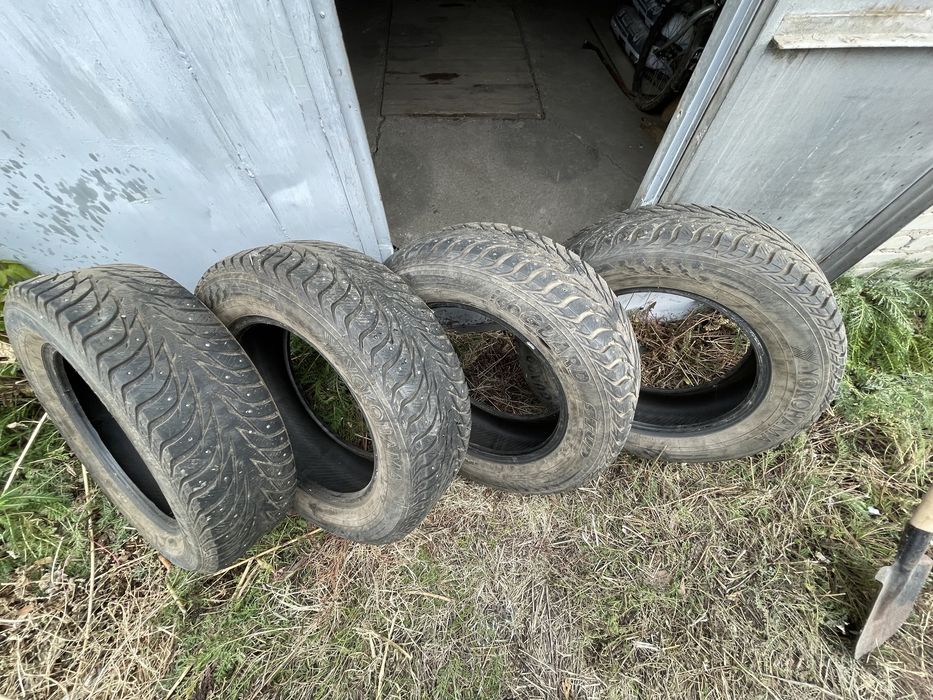 Комплект зимних шин R17