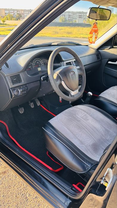 Продам Lada Priora 2172 хэтчбек 2013 года