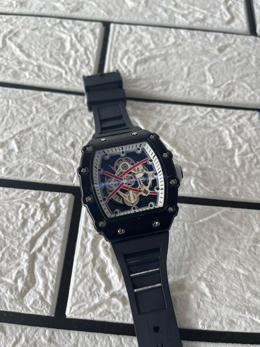 Наручные часы новые