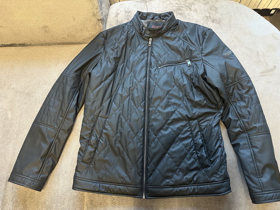 Мъжко яке имитиращо кожа Guess
