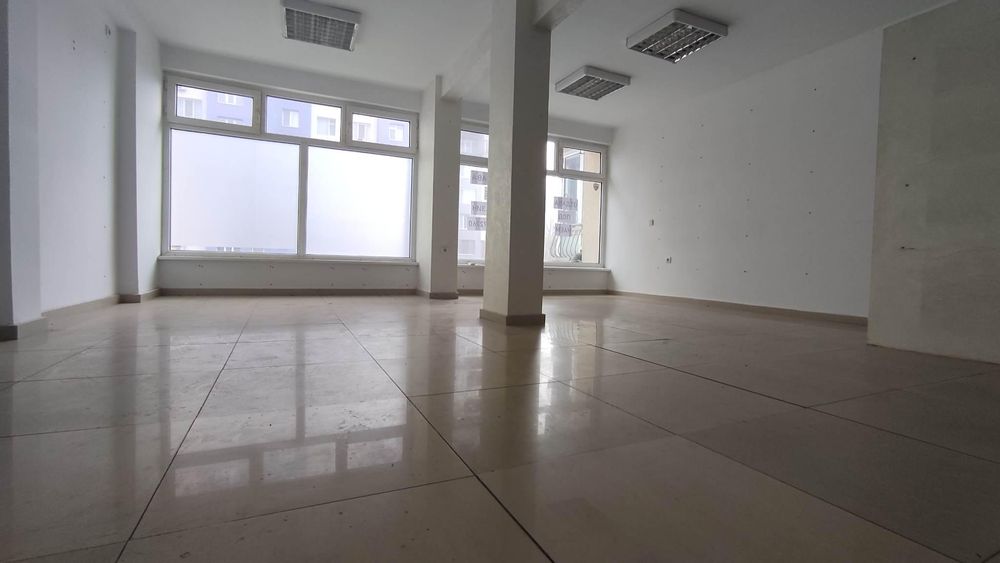 Продава се Магазин в Бургас, Славейков - 43 кв.м за 1000 €/кв.м - Снимка #1