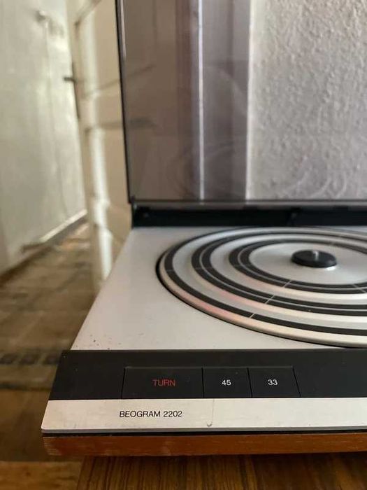 Pick-Up Bang & Olufsen Beogram 2202 , nu are doza.