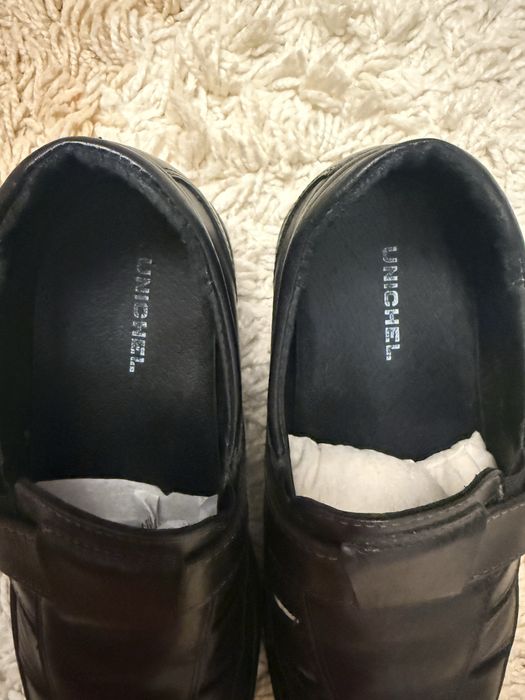 Продам школьные полуботинки