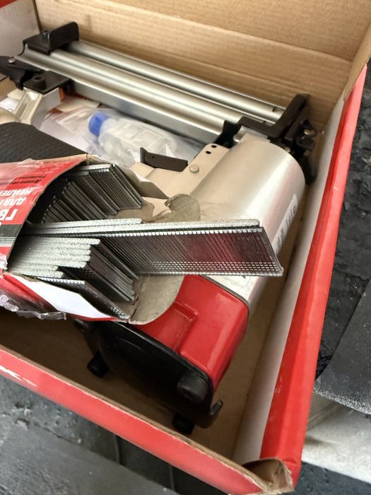 Продам нейлер пневмотический и краскапульт