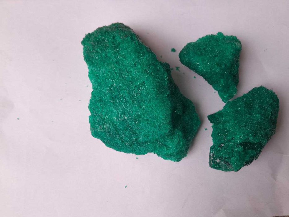 никель азотнокислый, 100 000 сум за 1 кг.