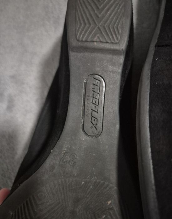 Papuci Marina Seval din piele și catifea !