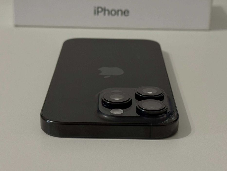 Бартер! iPhone 16 Pro Black Titanium (Черен) 90% Батерия.
