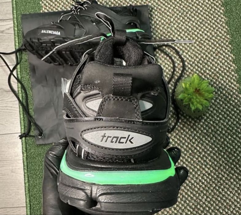 Balenciaga track