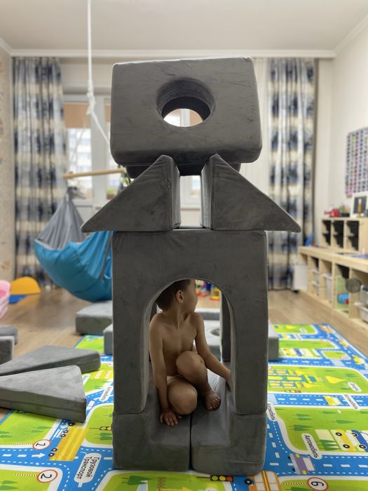 Модульный трансформер - диван.