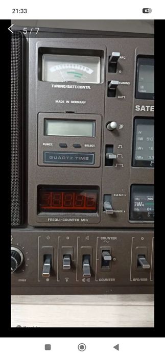 GRUNDIG радиоприемник профессиональный