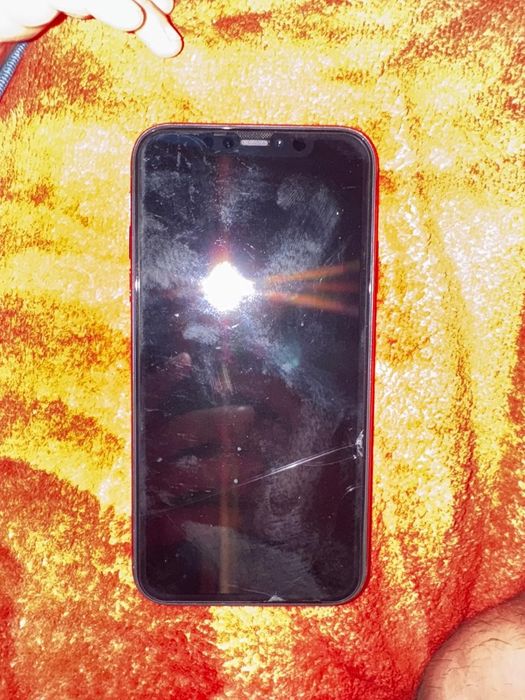 Продам  Iphone 11