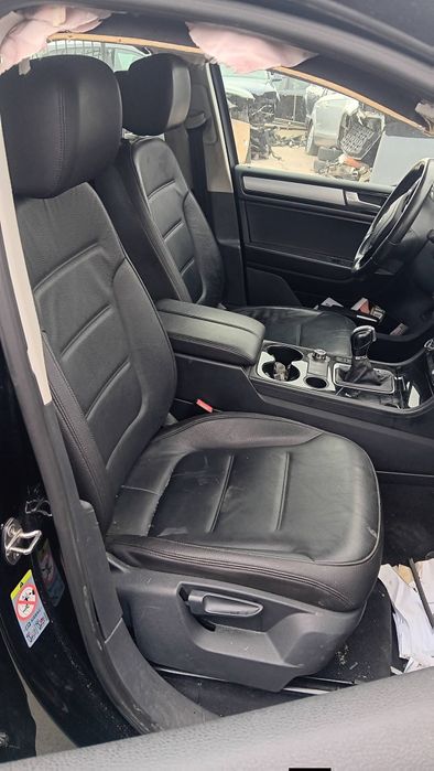 VW Touareg 3.0 V6 TDI,CJM мотор ,205 к.с. ,овтжматик