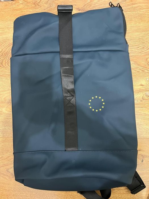 Rucsacuri  noi nefolosite 2 din ele cu USB