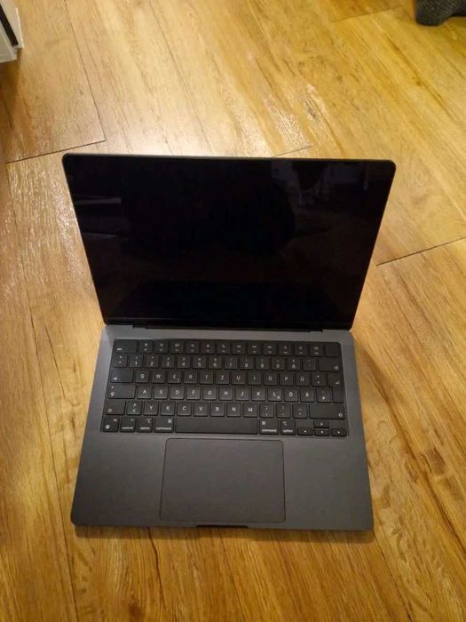 MacBook Pro M3 1TB SSD Space Schwarz