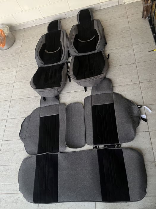 Универсальны чехол на авто