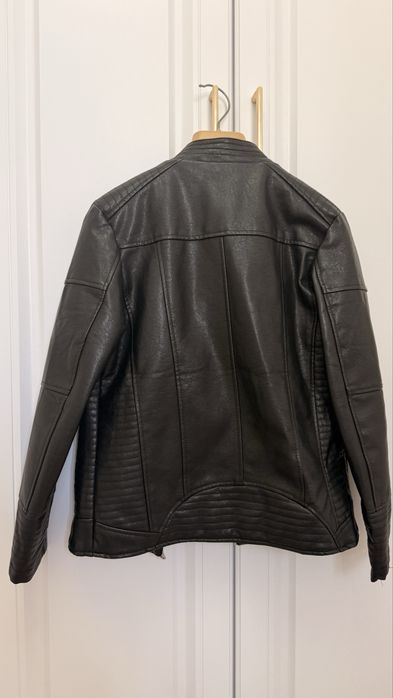 Кожаная куртка для девочки