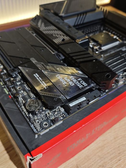 Плата Asus Z890 E gaming wifi